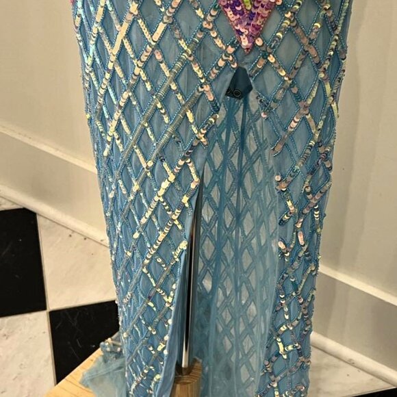 Aleta Form Fitting Gown size 00 - Picture 4 of 7